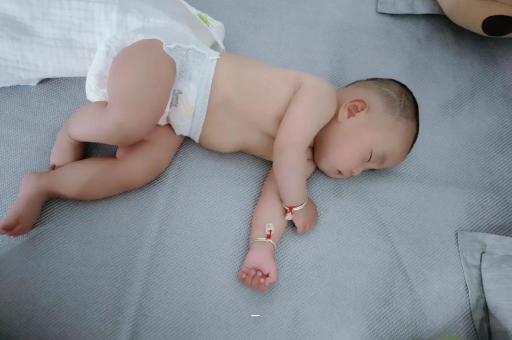 代怀包生男孩医院一般怀孕多久显怀